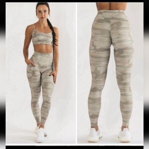 Alphalete - Surface Power Legging - Medium